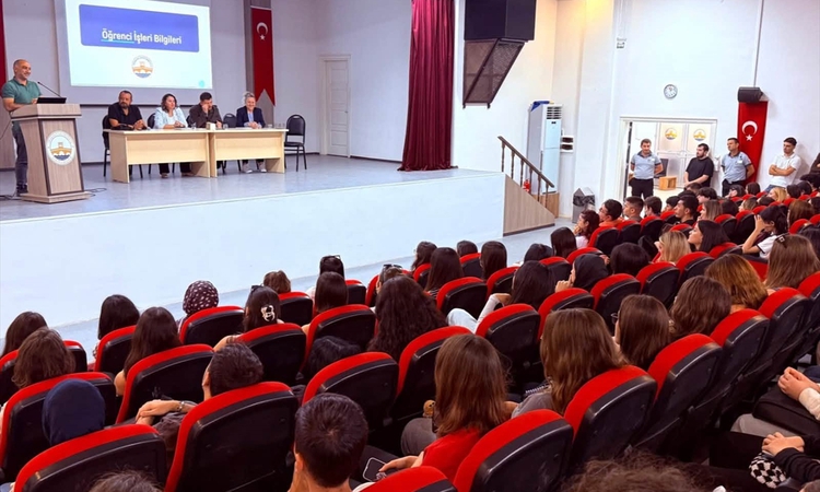 Ayrıntılar Netleşti: Trakya Üniversitesi yeni kayıtlı öğrencilere oryantasyon düzenledi | İşte Tüm Ayrıntılar