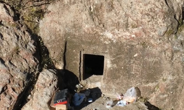 Ayrıntılar Netleşti: Van Gürpınar'da kaçak kazıda 5 şüpheli suçüstü yakalandı, 7 patlayıcı imha edildi