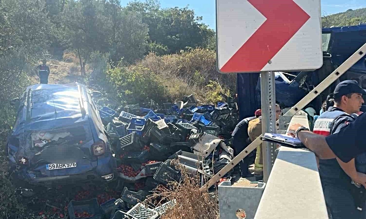 Ayrıntılar Netleşti: Virajı alamayan kamyon dehşet saçtı: 1 ölü, 1 yaralı
