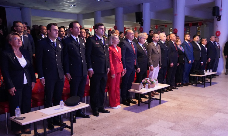 Ayrıntılar Netleşti: Yalova Çınarcık'ta Cumhuriyet'in 103. yıl dönümü tören ve kortejle kutlandı: Gelişmeler T