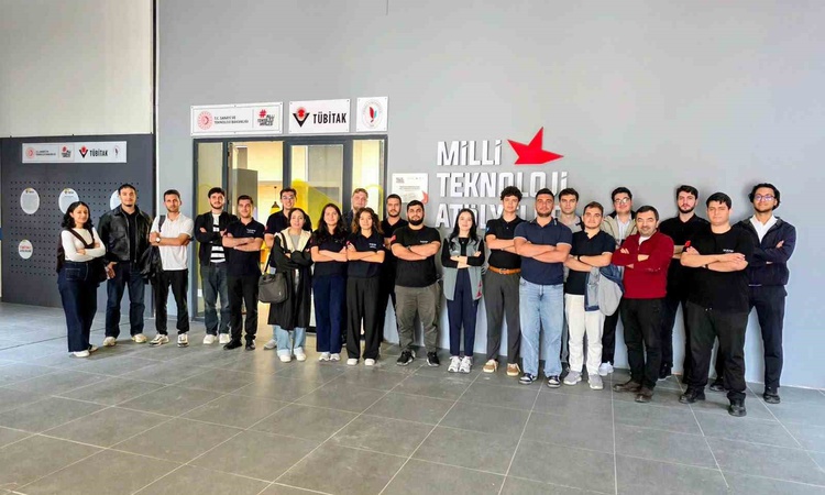 Ayrıntılar Netleşti: Yalova Üniversitesi öğrencileri TEKNOFEST 2026'da yapay zeka ödülü kazandı ve Merak Edile