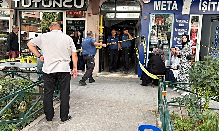 Ayrıntılar Netleşti: Yaşadığı binanın zemin katında ölü bulundu: Gelişmeler Takip Ediliyor