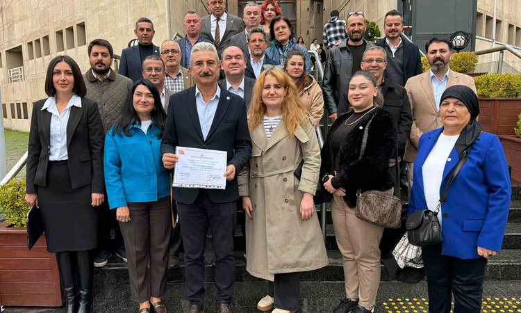 Ayrıntılar Netleşti: Yeni Parti Bursa İl Başkanı Yeşiltaş, mazbatasını alarak göreve resmen start aldı: Gelişm
