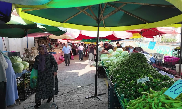 Ayrıntılar Netleşti: YENİ Parti vekilleri Bulancak pazarında fındık üreticisinin 300 lira talebini dinledi ve