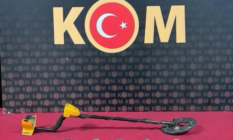 Ayrıntılar Netleşti: Yozgat'ta tarihi eser operasyonunda 15 obje ele geçirildi, 1 zanlı yakalanarak gözaltına