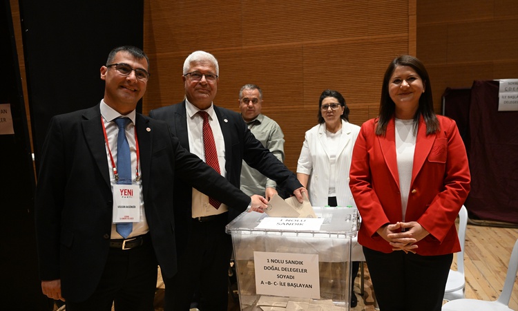 Ayrıntılar Netleşti: Yücel Balkanlı 414 geçerli oyun 410'unu alarak Yeni Parti Edirne İl Başkanı seçildi: Geli