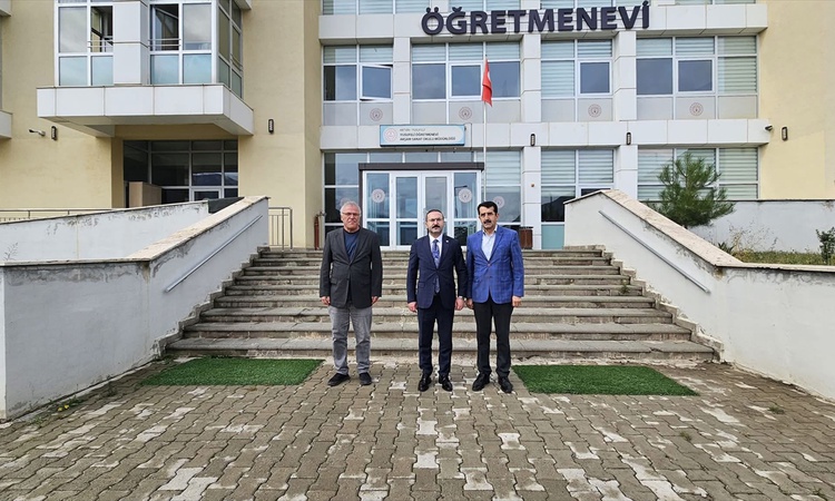 Ayrıntılar Netleşti: Yusufeli Kaymakamı Ahmet Tan, taşınma sonrası öğretmenevini yerinde inceledi: Gelişmeler
