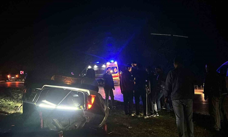 Ayrıntılar Netleşti: Zonguldak-Ankara karayolunda kontrolden çıkan otomobil takla attı, 2 kişi yaralandı ve Me
