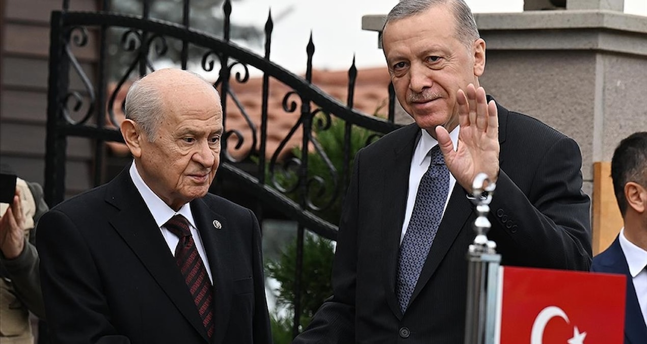Sıcak Gündem: Bahçeli'nin çağrısına AKP'den günler sonra yeşil ışık - Son Dakika: Gelişmeler Takip Ediliyor
