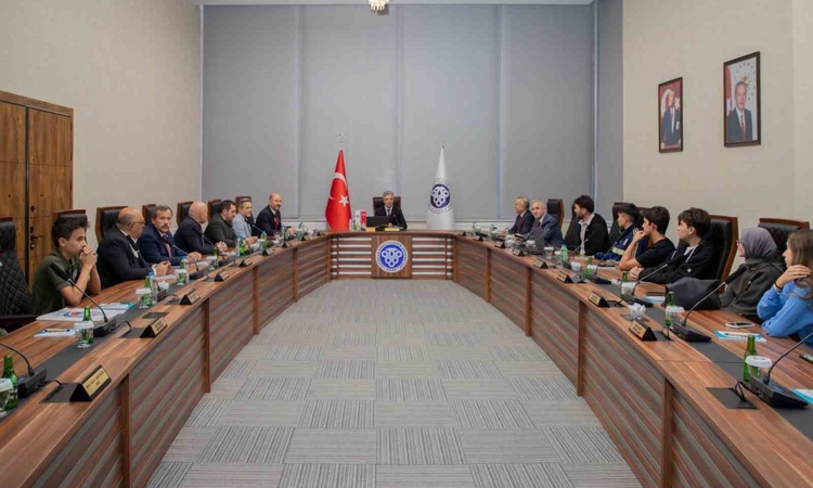 Bahçelievler İlçe Milli Eğitim Müdürü, 'Bizim Gök Kubbemiz' için EBYÜ’yü ziyaret etti - Son Dakika Bilgileri