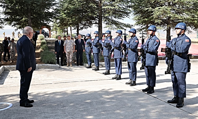 Bakan Güler, 17’nci Hava ve Füze Savunma Üs Komutanlığı’nı ziyaret etti: Gelişmeler Takip Ediliyor
