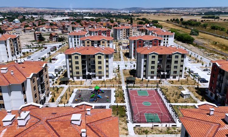 Bakan Kurum, Kütahya Pazarlar'daki 245 konut ve 58 iş yerinin görüntülerini paylaştı | İşte Tüm Ayrıntılar