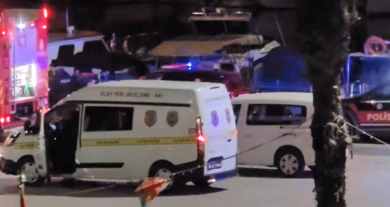 Son Gelişme: Bakırköy'de yatta çıkan yangında 1 kişi yaşamını yitirdi - Son Dakika Haberleri ve Merak Edilenle