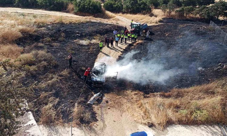 The car that had an accident in Balıkesir flew into the field: 4 injured - Breaking News