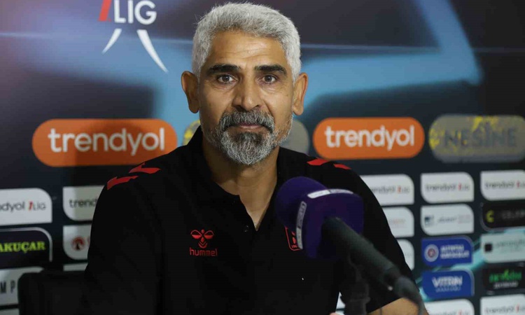 Bandırmaspor, Sivasspor'la 1-1 berabere kaldı; teknik direktörler maçı değerlendirdi. ve Merak Edilenler