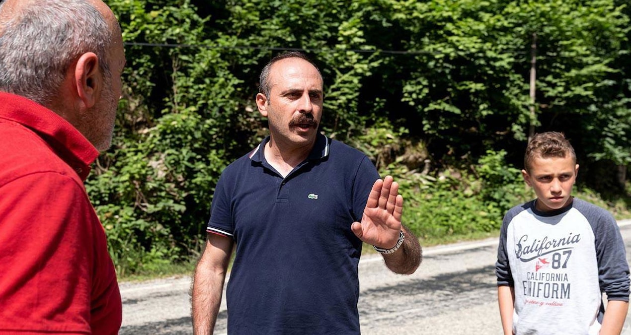 Sıcak Gündem: Barış Alper Yılmaz yıllar önce HES eyleminde... - En Son Haber: Gelişmeler Takip Ediliyor