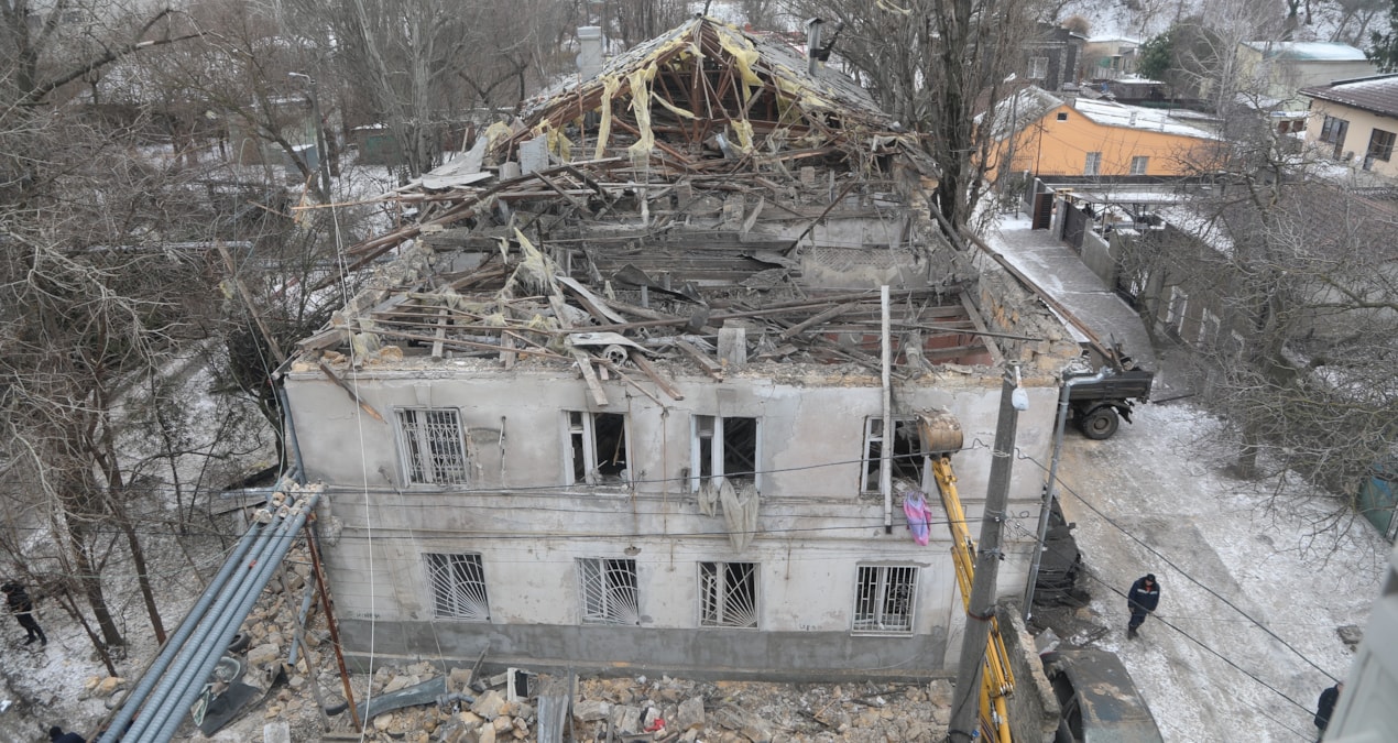 Barış görüşmeleri başlarken, saldırılar Ukrayna halkını kara kışta evsiz bıraktı - Haberleri