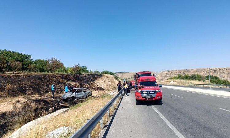 The car that hit the barriers caught fire: 1 dead, 1 seriously injured - Last Minute