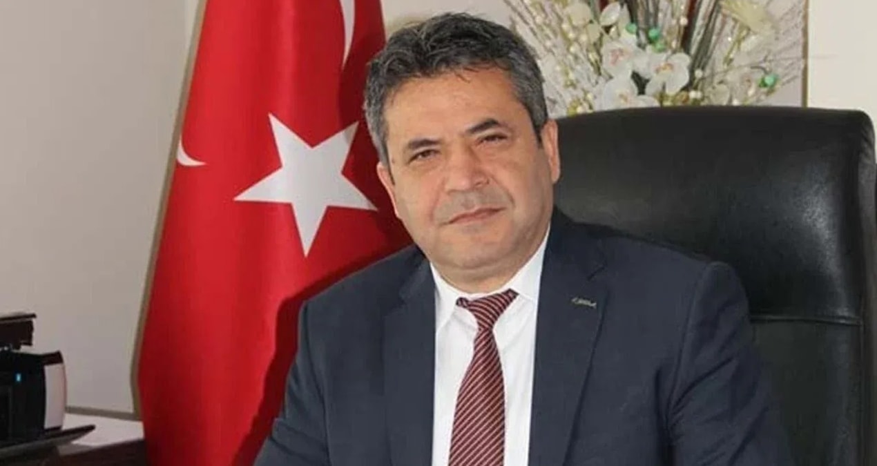 Gündemden Son Bilgiler: Başkan CHP'den istifa etmişti... Yardımcısından onurlu davranış - En Son Haber | İşte