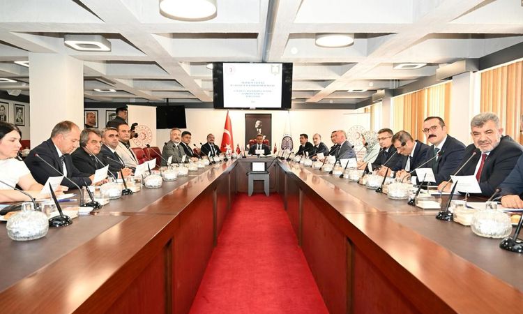 Gündemden Son Bilgiler: Başkan Özakalın, Sanayi ve Teknoloji İş Birliği Kurulu (SANTEK) toplantısına katıldı -