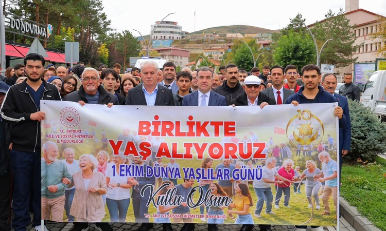 Bayburt'ta Dünya Yaşlılar Günü yürüyüşünde kuşaklar arası dayanışmaya dikkat çekildi: Gelişmeler Takip Ediliyo