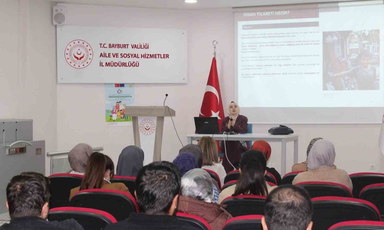 Bayburt'ta sosyal hizmet personeline insan ticaretiyle mücadele eğitimi verildi | İşte Tüm Ayrıntılar