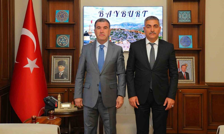 Bayburt'un yeni İl Emniyet Müdürü Karaduman, Vali Eldivan'ı makamında ziyaret etti | İşte Tüm Ayrıntılar