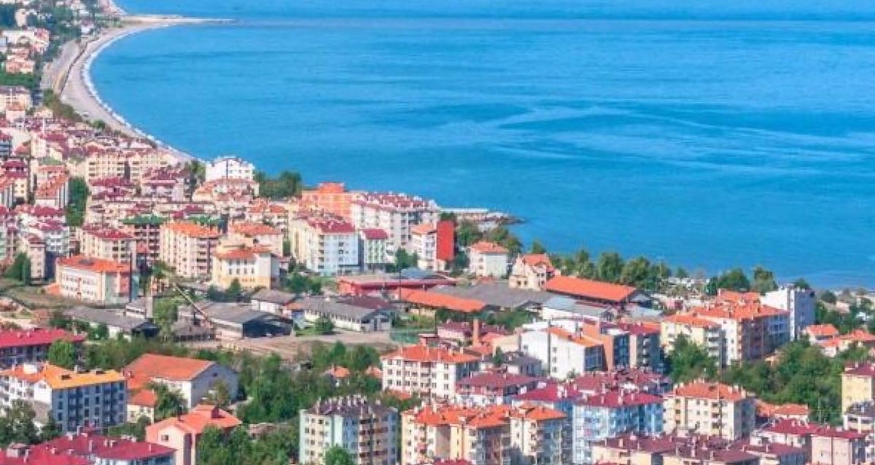 Gündemden Son Bilgiler: Bayram tatili için o ilçeye nüfusunun on katı turist geldi - En Son Haber | İşte Tüm A