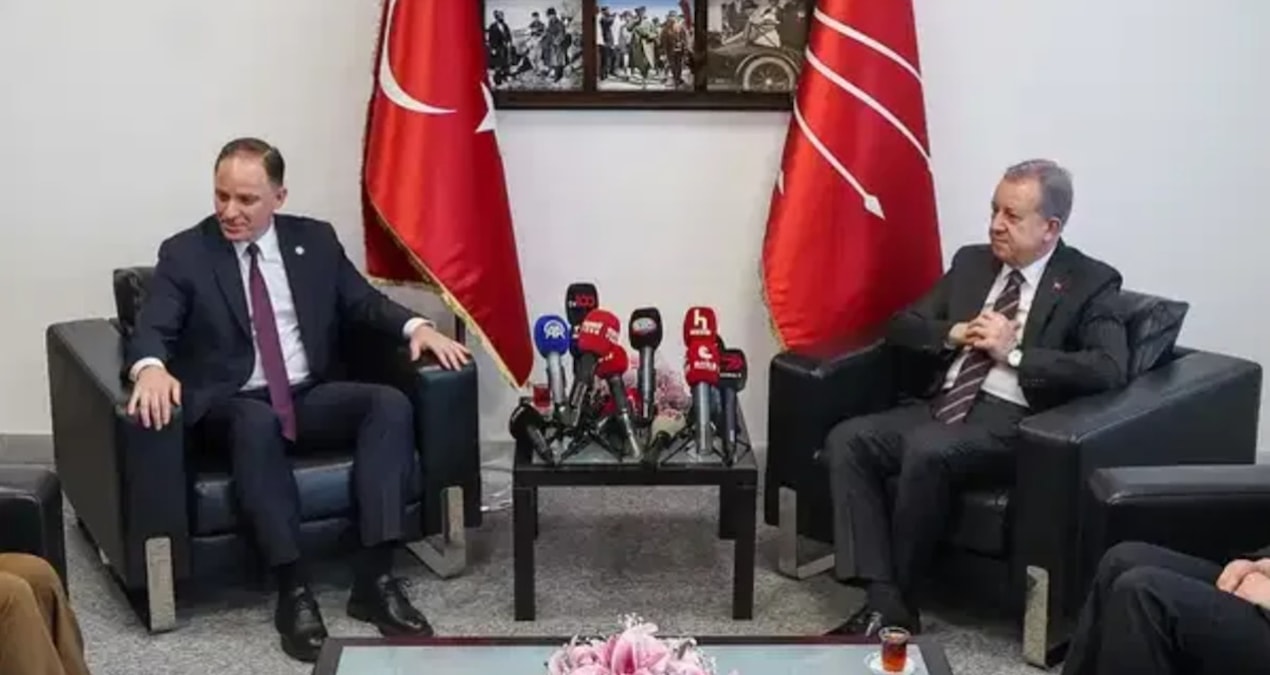 Sıcak Gündem: Bayramlaşmada dikkat çeken 'İmamoğlu ve Türkeş' diyaloğu - Son Dakika: Gelişmeler Takip Ediliyor