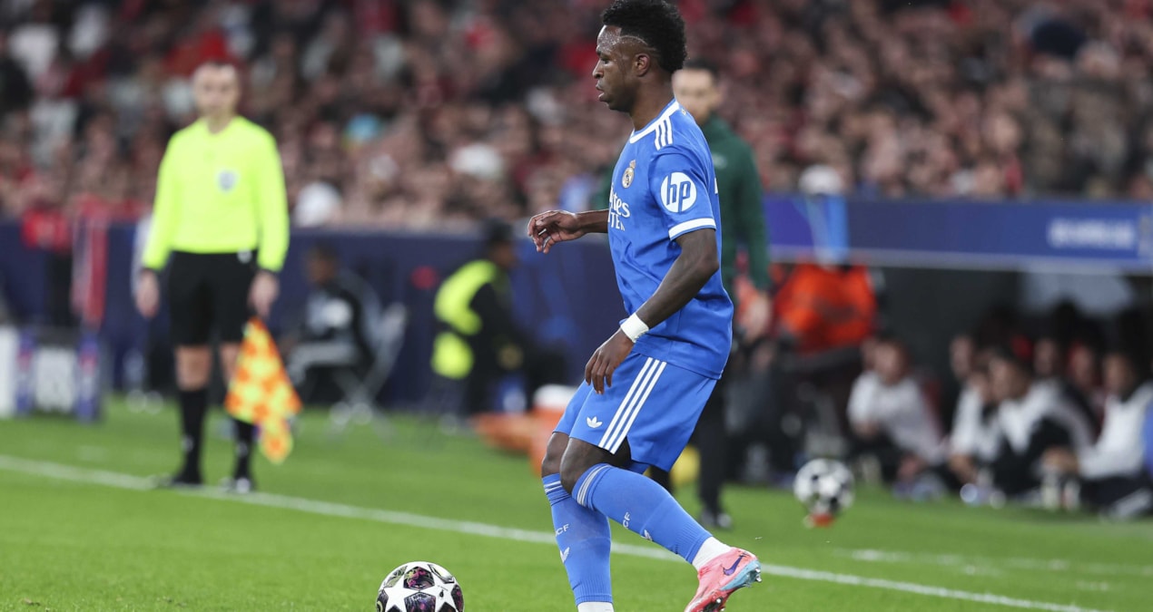 Benfica-Real Madrid maçı 10 dakika durdu - Haberleri: Gelişmeler Takip Ediliyor
