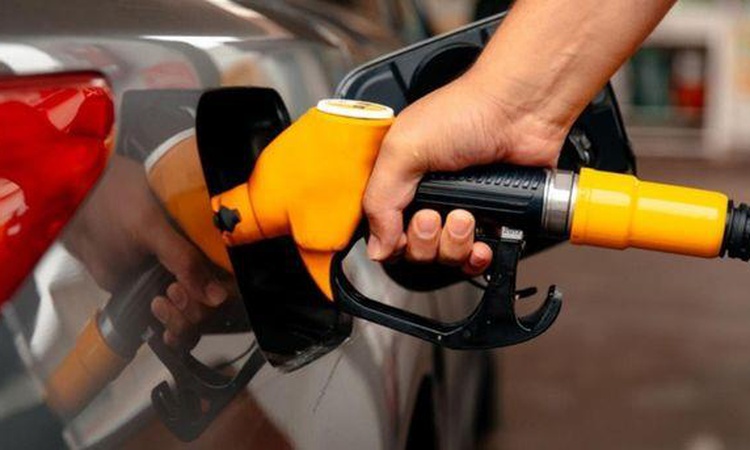 Benzine zam SON DAKİKA! Benzine zam mı gelecek? Benzine ne kadar zam gelecek? ve Merak Edilenler
