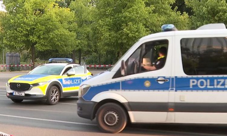 Kritik Açıklama: Berlin polisi, onur yürüyüşü taarruzsının şüphelisi olarak 21 yaşındaki Abdul B'yi arıyor - H