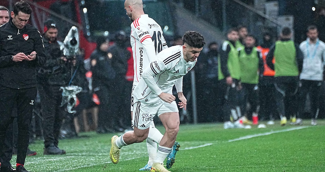 Gündemden Son Bilgiler: Beşiktaş'ta maç başlamadan sakatlık - Son Dakika Haberleri - Son Dakika Bilgileri