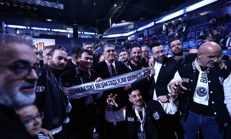 Beşiktaş'ta Serdal Adalı'nın tek aday olduğu seçimde oy verme işlemi sona erdi