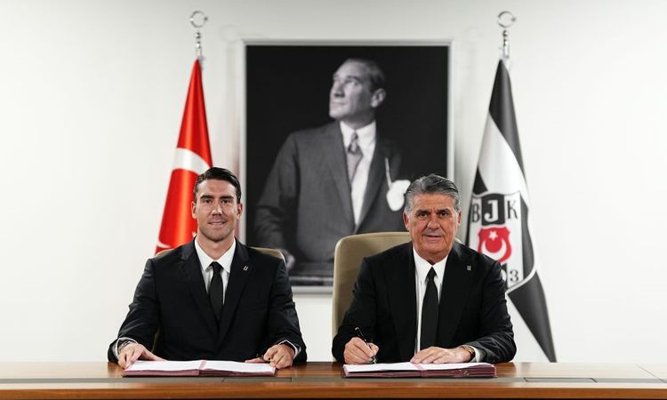 Son Gelişme: Beşiktaş, Vlahovic ile 3 yıllık sözleşme imzaladı - Son Dakika