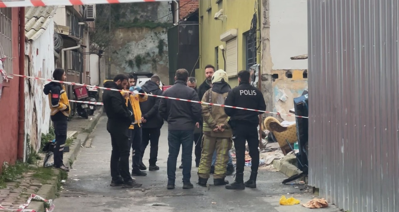 Beyoğlu'nda yangın faciası: 2 yaşındaki bebek yaşamını yitirdi - Son Dakika Haberleri | İşte Tüm Ayrıntılar