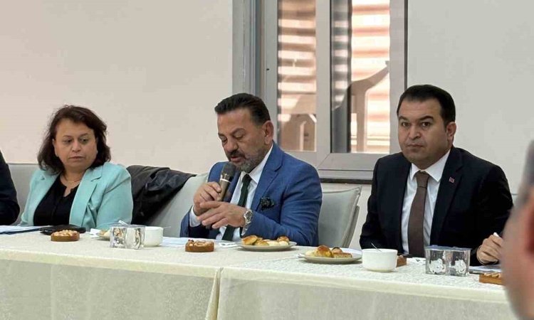Bilecik'te Aile ve Sosyal Hizmetler İl Müdürlüğü, 'İyilik Var' için toplandı: Gelişmeler Takip Ediliyor