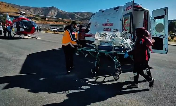 Bin 400 gram ağırlığında doğan bebek için zamanla yarış | İşte Tüm Ayrıntılar