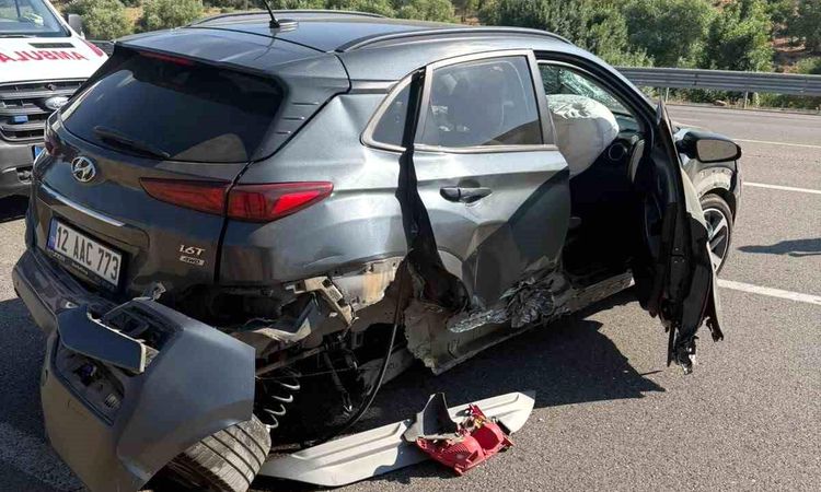 Car crashed into barriers in Bingöl: 2 injured - Breaking News