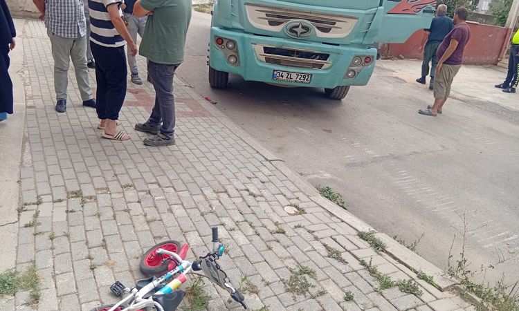 6-year-old Abdurrahman, who was hit by an excavation truck while riding his bike, was seriously injured - Last Minute