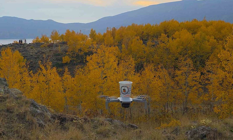 Bitlis'te Nemrut Kalderası'nda bir vatandaşa drone ile gazlı içecek ikram edildi | İşte Tüm Ayrıntılar