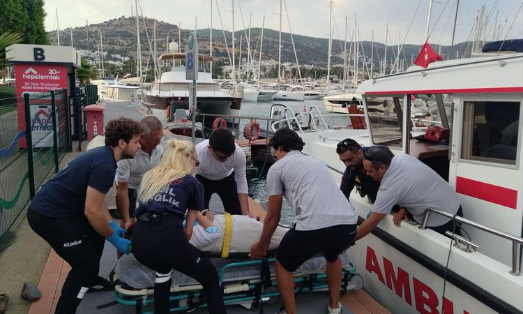 Bodrum'da ABD'li turist teknede düşerek yaralandı - Haberleri - Son Dakika Bilgileri