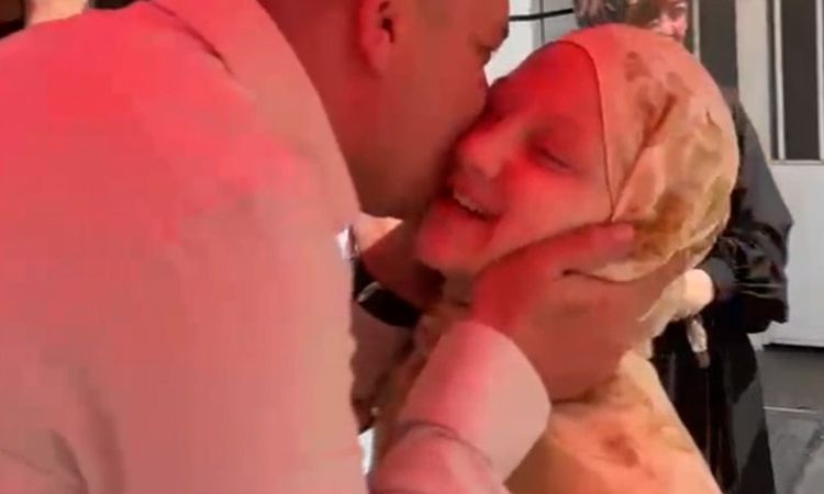 Gündemden Son Bilgiler: Bolu’da 12 yaşındaki kızdan babasına ağlatan ’hafızlık’ sürprizi - Haberleri