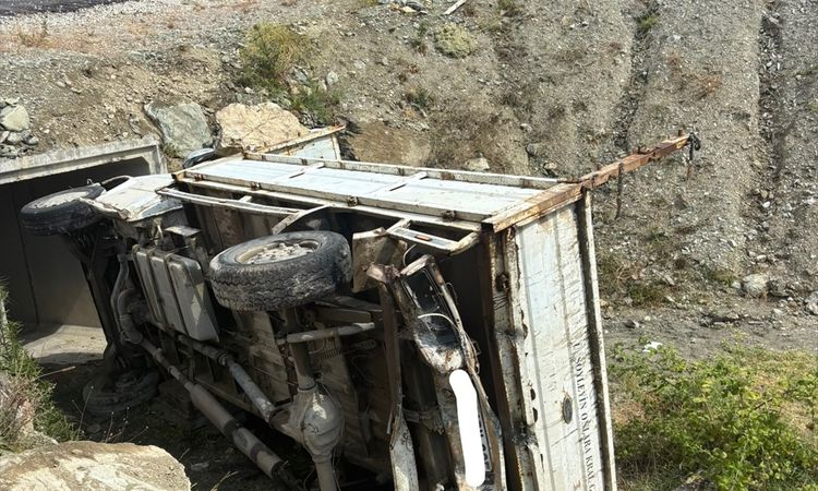 1 person was injured as a result of a pickup truck overturning in Boyabat - Breaking News