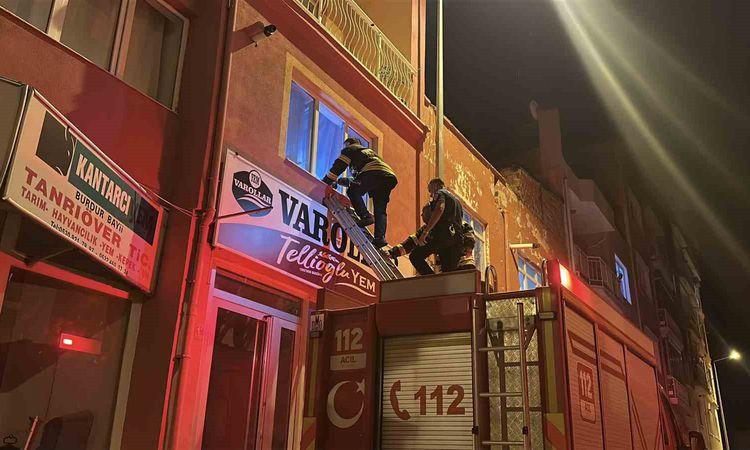 Gündemden Son Bilgiler: Burdur'da 81 Yaşındaki Kadın İçin Seferber Olan Ekipler Onu Uyurken Buldu - Haberleri