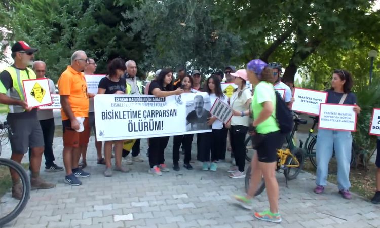 Kritik Açıklama: Burhaniye'de "Serkan Kadıoğlu için adalet, bisikletliler için güvenli yollar" eylemi - Son Da