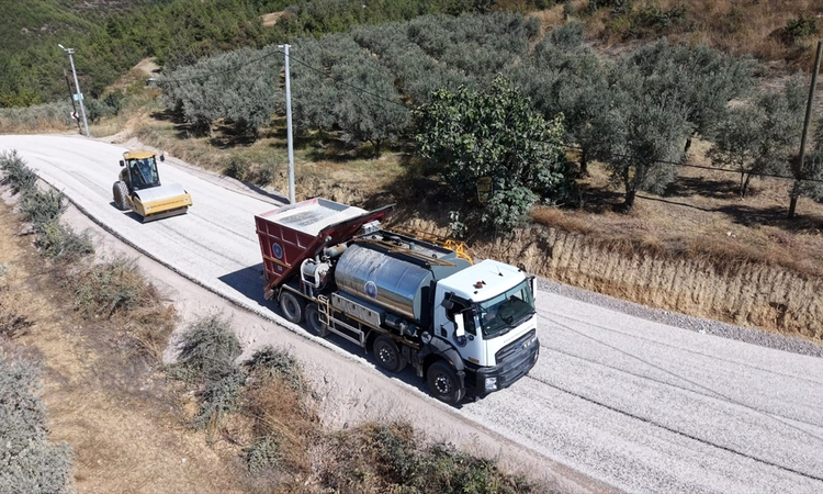 Bursa Büyükşehir Belediyesi, Kestel'de 4 mahallede 11 bin 500 metrelik yolu yeniledi ve Merak Edilenler