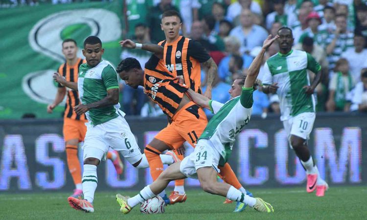 Son Gelişme: Bursaspor, Arda Turan'ın Shakhtar'ıyla 0-0 Berabere Kaldı - Haberleri: Gelişmeler Takip Ediliyor