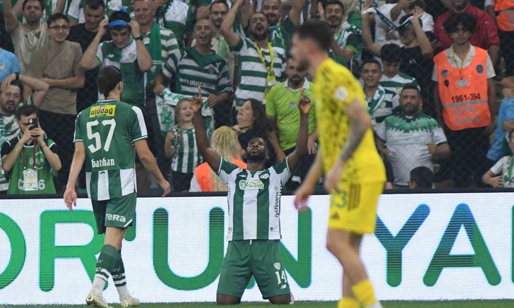 Bursasporlu Iheanacho 10 maçlık gol serisiyle Metin Oktay ve Saffet Sancaklı'yı geçti | İşte Tüm Ayrıntılar