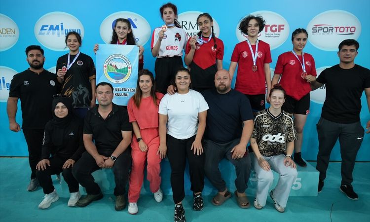 Ayrıntılar Netleşti: Çamardı Belediyesi Spor Kulübü, Minikler Türkiye Güreş Şampiyonası'nda ikinci oldu - Son